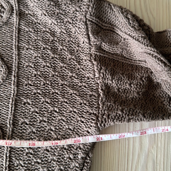 BDG Cable High/Low Crew Neck Knitted Elbow patch Pullover Brown Sweater XS - Picture 10 of 12